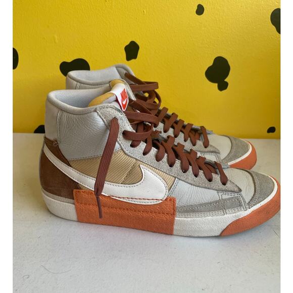 Nike Blazer Mid ’77 | Cream & Brown Retro High Tops | Size 9.5 Streetwear - Picture 4 of 7